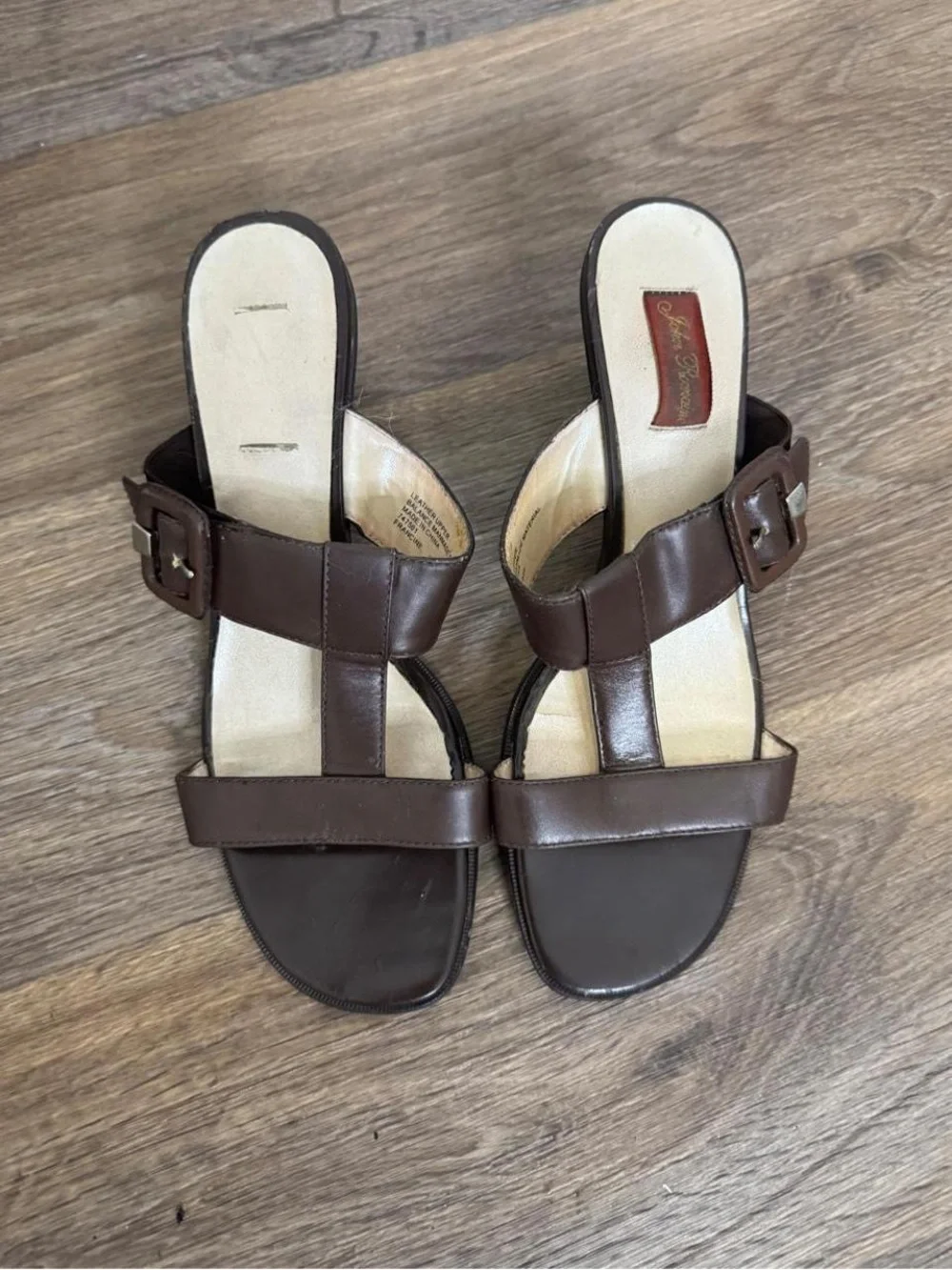 Classic Brown Leather kitten heels